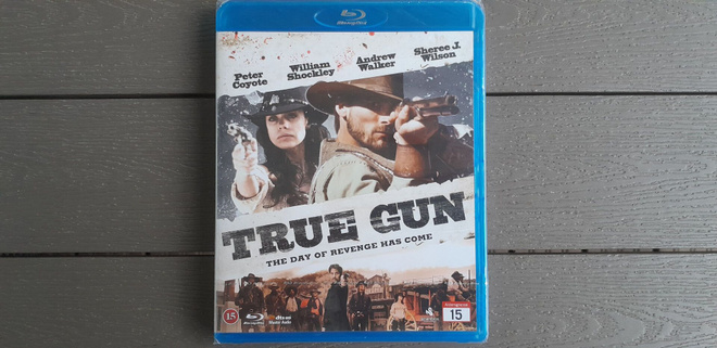 BD: True Gun (Peter Coyote, William Shockley 2010) UUSI