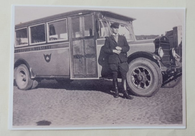 Helsinki - Leppävaara -linja-auto, kuva v. 1925, vanha kopio