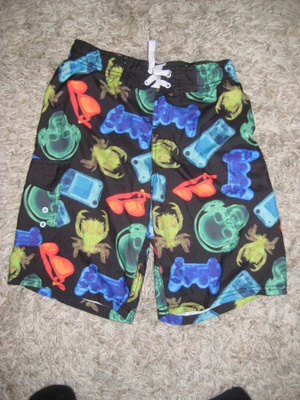 ** shortsit, siistit 140/146 cm **EI HV*