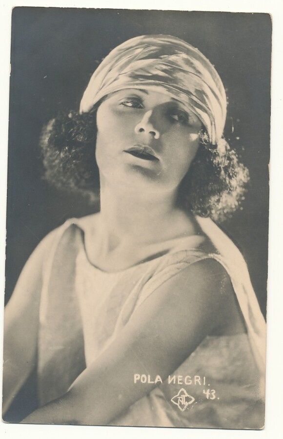 Filmitähti POLA NEGRI -vanha kortti