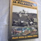 HULLUJUSSEJA JA PILLAREITA MAANRAKENNUSKONEITA POHJOLASSA,,, - pikkukuva 1