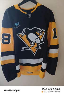 Puljujärvi #18 Pittsburgh Penguins game worn pelipaita