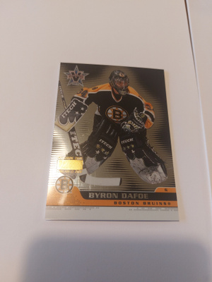 2001-02 Vanguard Premiere Date #5 Byron Dafoe NNO