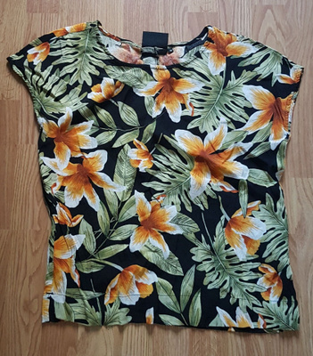 Hyvä vaatepaketti koko S sis.10 kpl