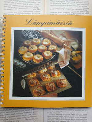 Lämpimäisiä (kierrekansio)