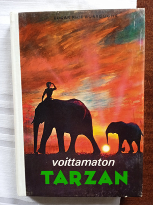 KIRJA : TARZAN : VOITTAMATON  1 PAINOS VUOSI 1972