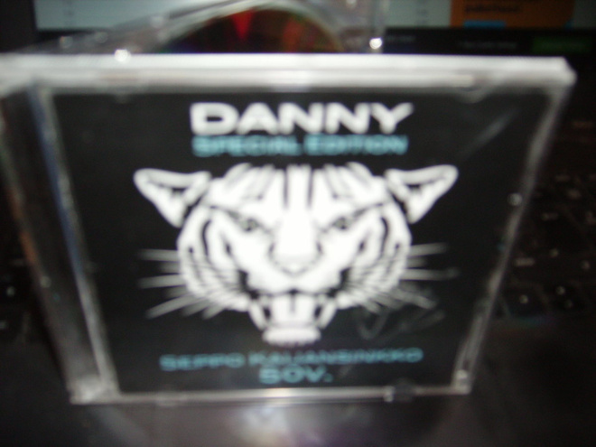 DVD : DANNY - SPECIAL EDITION, signeerattu kansipaperiin