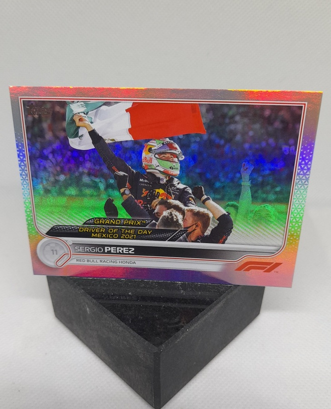 Sergio Perez - Turbo Attax 2022 - Refractor card