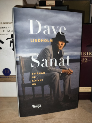 Dave Lindholm - Sanat - Sitähän se kaikki on - 1.p.Uusi