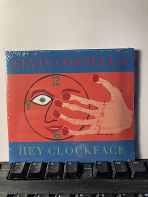 ELVIS COSTELLO: Hey Clockface, CD, muoveissa