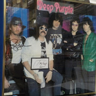 DEEP PURPLE JULISTE KOKO BÄNDIN NIMMAREILLA - KEHYSTETTY - pikkukuva 1