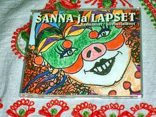 CD Maxi Single Naamiaiset & Siivoustalkoot – Sanna & Lapset