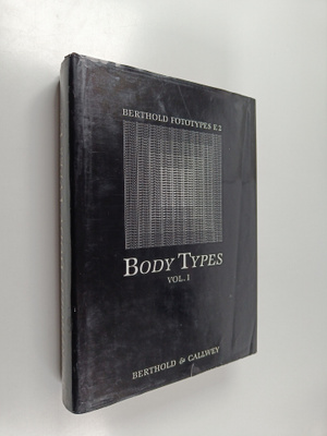 Berthold Fototypes E2 : Berthold Body Types Vol. 1 -Synop...
