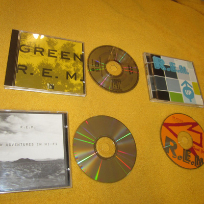 R.E.M. - 3 uudenveroista cd levyä