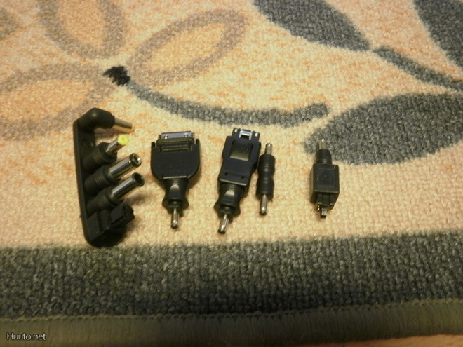 Adapterin ja laturin vaihtopäitä