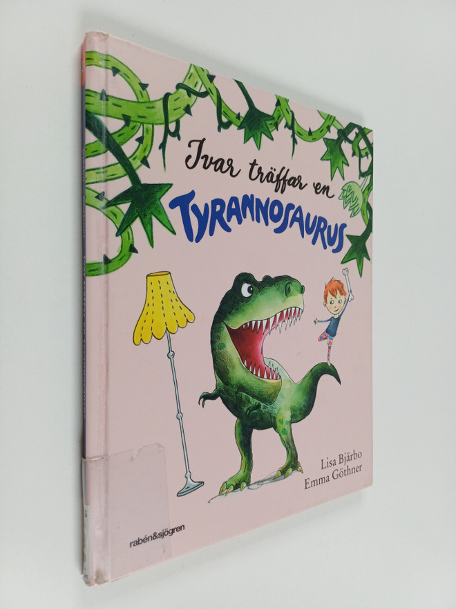 Lisa Bjärbo : Ivar träffar en tyrannosaurus