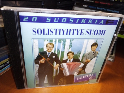 CD 20 SUOSIKKIA SOLISTIYHTYE SUOMI :  RILLUTTELE YÖ ( SIS PS