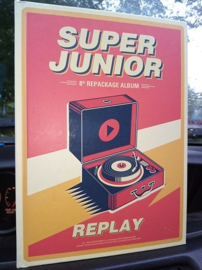 CD : SUPER JUNIOR :  REPLAY - SPECIAL EDITION ( SIS POSTIKUL