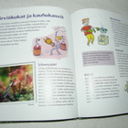Rutu ja Kuutti kurkistavat luontoon Käpyjä ja lehtivihreää - pikkukuva 4
