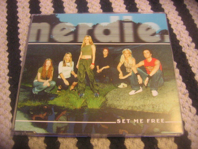 Nerdie (Nerdee) - Set Me Free (cds)