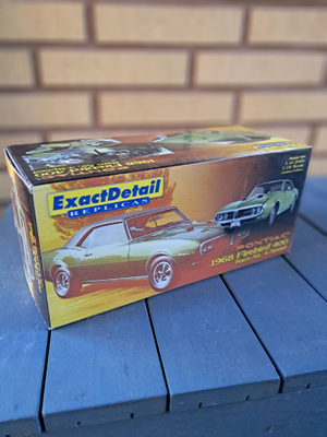 Pontiac Firebird 1968 Exact Detail 1/18