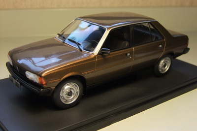 Peugeot 305 -79 1:24 ALE!