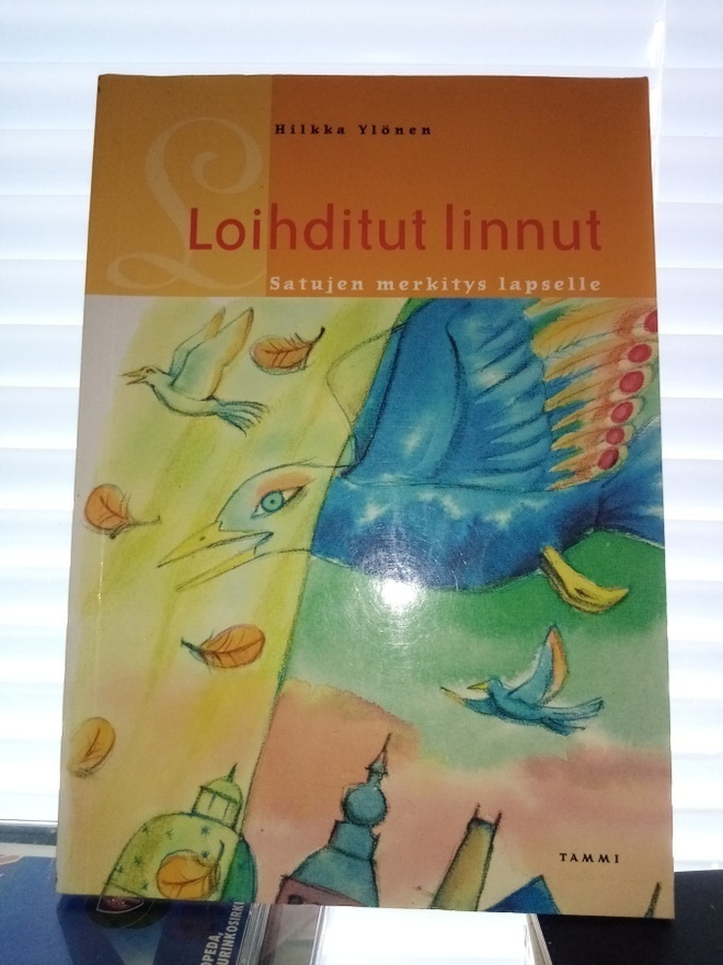 Hilkka Ylönen : LOIHDITUT LINNUT ( SIS POSTIKULU)