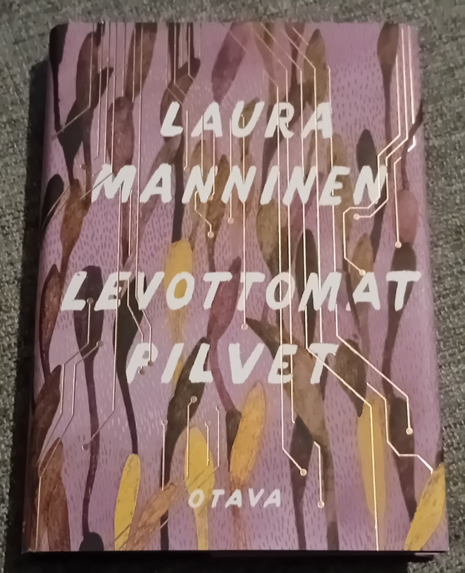 Laura Manninen - Levottomat pilvet
