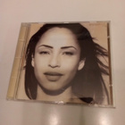 CD SADE: The Best Of Sade  ( Sis.postikulut ) - pikkukuva 1
