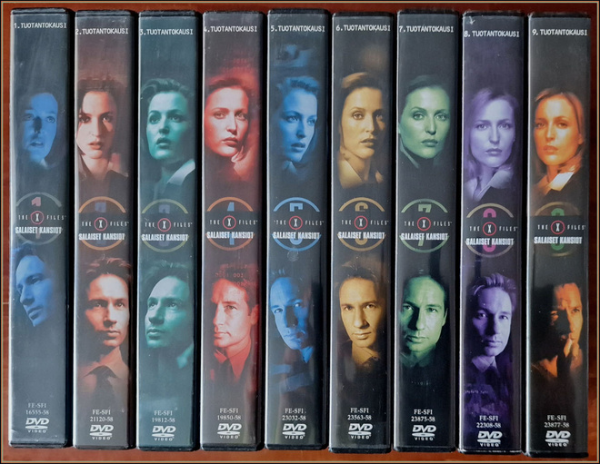 X-FILES  SALAISET KANSIOT kaudet 1 - 9 [koko Original sarja]