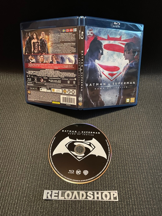 Batman v Superman: Dawn of Justice BLU-RAY