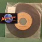 HASSE WALLI - JUOKSE SINÄ HUMMA / EEVA M- 7" SINGLE - pikkukuva 1