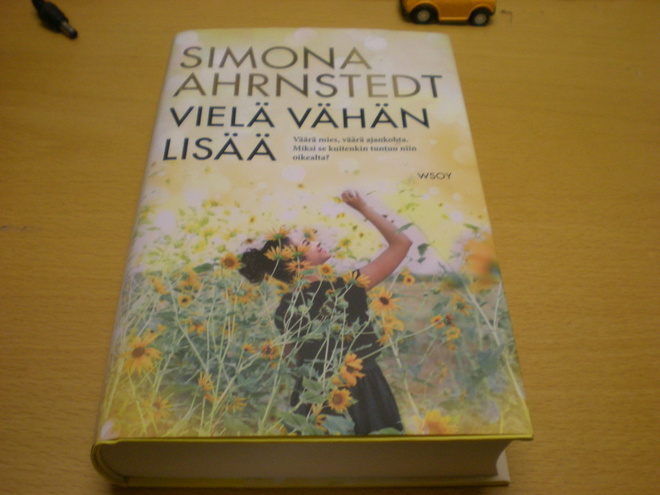 Simona Ahrnstedt: Vielä vähän lisää