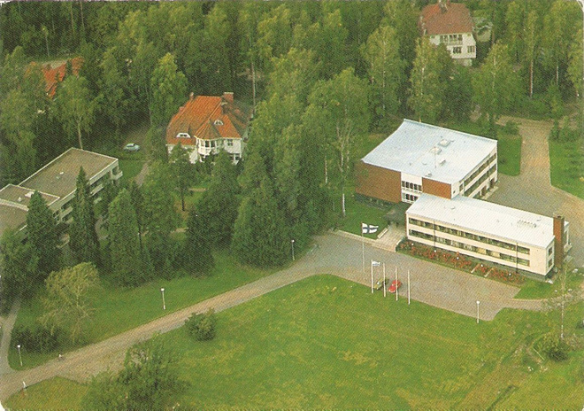 KAUNIAINEN : Suomen Raamattuopisto. Ilmakuva