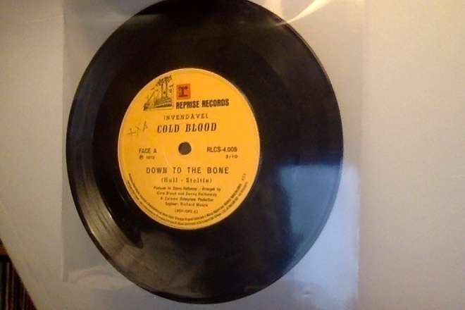 COLD BLOOD :: DOWN TO THE BONE :: VINYYLI 7"    RARE   1972