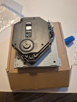 Sega Dreamcast: GD-ROM asema