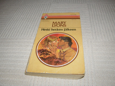 Mary Lyons Hetki hetken jälkeen