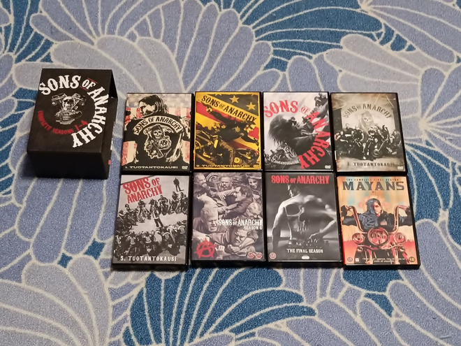 Sons Of Anarchy Koko Sarja 1-7 ja Mayans Kausi 1 DVD