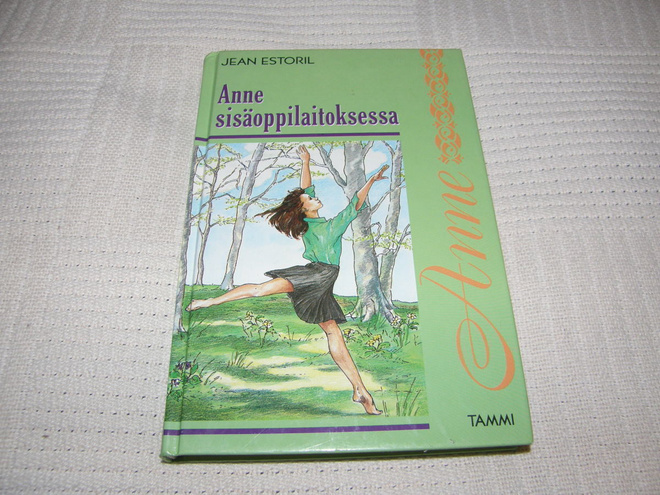 Jean Estoril Anne sisäoppilaitoksessa