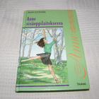 Jean Estoril Anne sisäoppilaitoksessa - pikkukuva 1