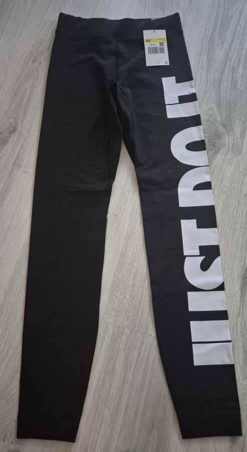 Nike mustat Trikoot / Leggingsit / Leggings - koko S