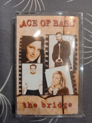 C-kasetti, Ace of base: The bridge