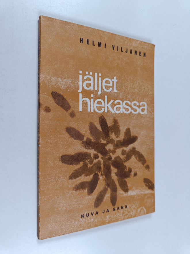 Helmi Viljanen : Jäljet hiekassa (tekijän omiste)