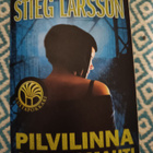 Stieg Larsson Pilvilinna joka romahti - pikkukuva 1