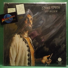 LONNIE SMITH - KEEP ON LOVIN´ EX+/EX U.S -76 PRESS LP - pikkukuva 1