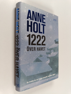 Anne Holt : 1222 över havet