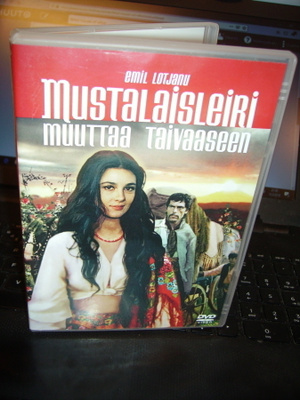 DVD : Mustalaisleiri muuttaa taivaaseen ( SIS.PK )