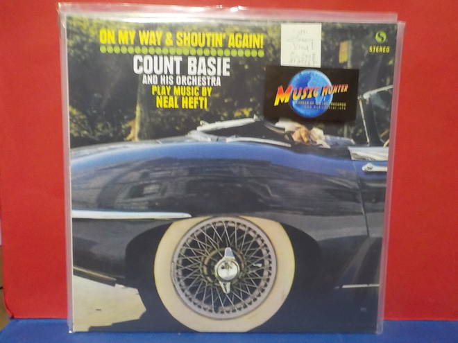 COUNT BASIE & HIS ORCHESTRA - ON MY WAY & SHOUTIN AGAIN LP