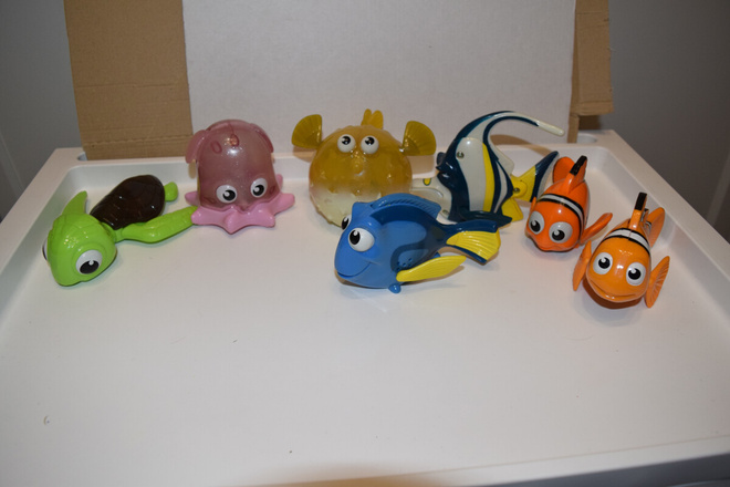 mcdonalds happy meal lelu nemoa etsimässä 7kpl