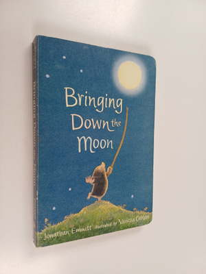 Jonathan Emmett ym. : Bringing Down the Moon